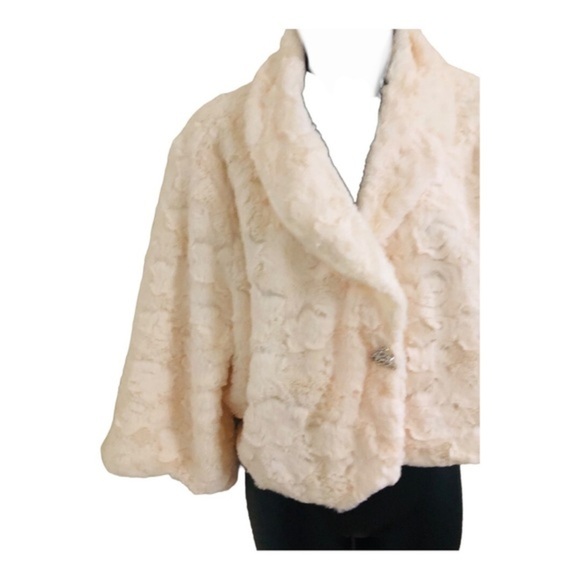 Cream Ivory faux fur capelet bolero jacket new size 2X new - Picture 14 of 16